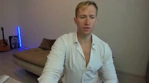 Snapshot of marc105100 chatting on October 2025 09:23:01 AM alex marvelxx online show from October 2025 09:23:01 AM