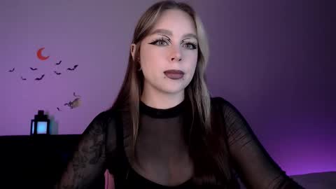 Lady Marceline online show from November 2025 05:11:01 PM