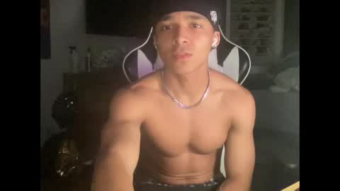 Snapshot of marcellorey chatting on June 2026 10:28:02 AM poyzennus online show from June 2026 10:28:02 AM