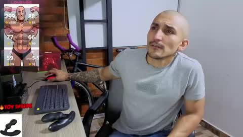 Snapshot of marckmuscle chatting on April 2026 02:14:01 AM Marck Independent model online show from April 2026 02:14:01 AM