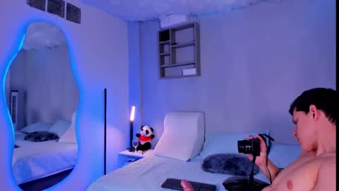 Marco Sullivan online show from December 2025 02:48:01 PM