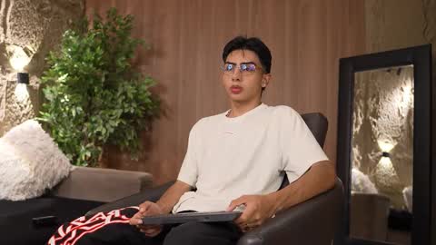 Marco and Ethan online show from October 2025 04:30:01 AM