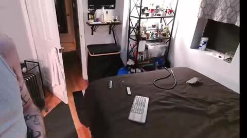 marctheslut online show from November 2025 10:04:02 PM