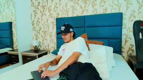 marcus_jeron online show from October 2025 04:20:02 AM