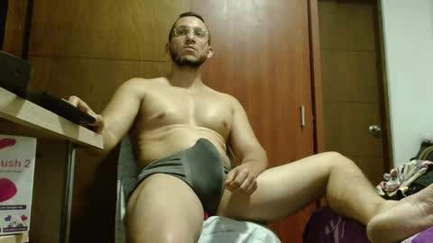   online show from October 2025 01:03:02 AM