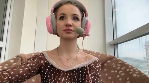 Snapshot of margaretawieczorek chatting on May 2026 08:09:01 AM Emily online show from May 2026 08:09:01 AM