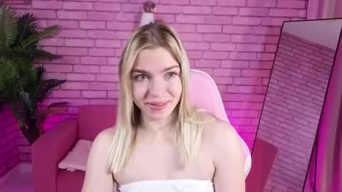 Snapshot of margo_robbbie chatting on November 2025 01:16:02 AM margo_robbbie online show from November 2025 01:16:02 AM