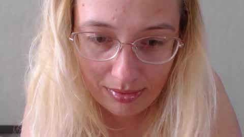 margo_shine online show from September 2025 12:05:02 PM