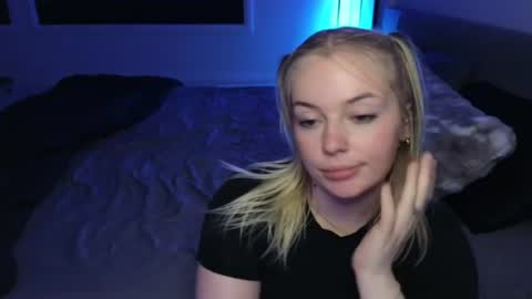 Snapshot of margot_robbie7 chatting on June 2026 01:34:01 AM margot_robbie7 online show from June 2026 01:34:01 AM
