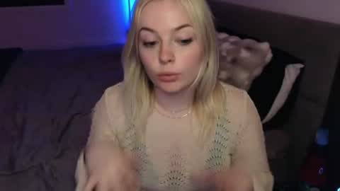 Snapshot of margot_robbie7 chatting on July 2026 12:59:02 AM margot_robbie7 online show from July 2026 12:59:02 AM