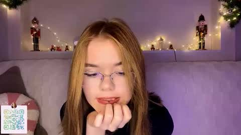 Lina online show from January 2026 09:06:02 PM