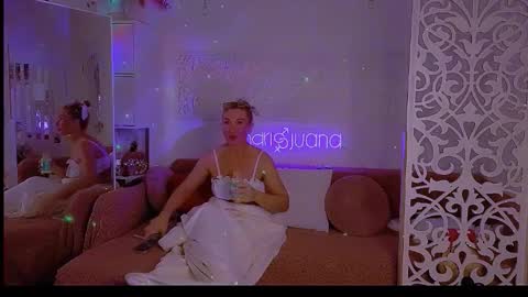 mari69juana online show from February 2026 06:45:01 PM