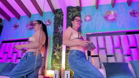 Mari online show from April 2026 11:32:01 PM