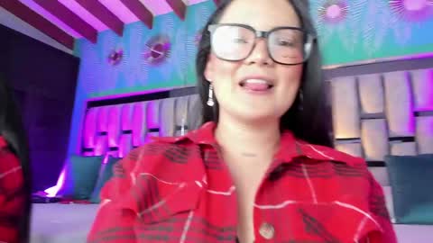 Mari online show from April 2026 09:50:01 PM