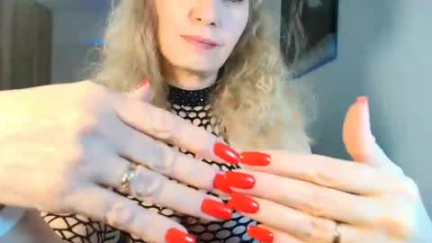 Snapshot of maria_anna_mmm chatting on April 2026 07:55:02 PM maria_anna_mmm online show from April 2026 07:55:02 PM