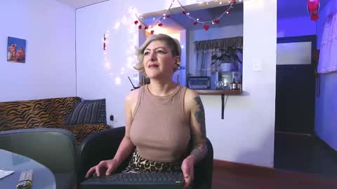 Maria fernanda online show from February 2025 11:55:01 AM