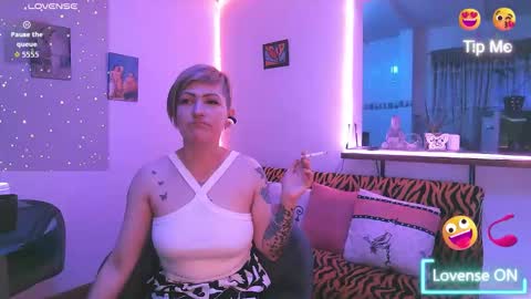 Maria fernanda online show from November 2025 03:05:01 AM