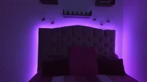  My name is Valentina  online show from October 2025 01:20:02 PM