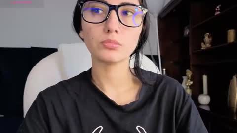 Maria online show from November 2025 07:19:01 PM