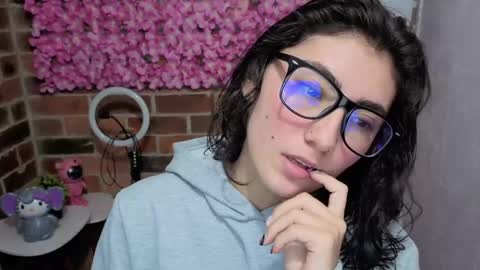 Snapshot of mariagh_ chatting on May 2026 10:48:01 PM Maria online show from May 2026 10:48:01 PM