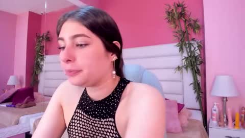 Snapshot of mariam_scott18 chatting on October 2025 03:38:01 AM Mariam online show from October 2025 03:38:01 AM