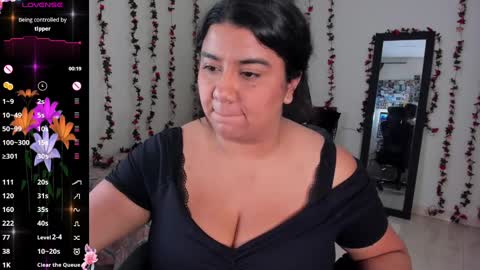   Mariam Castiblanco online show from March 2025 03:52:02 AM