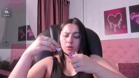 Marian online show from November 2025 02:39:02 PM