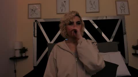 Snapshot of marian_pinzon chatting on September 2025 02:34:01 AM Marian online show from September 2025 02:34:01 AM