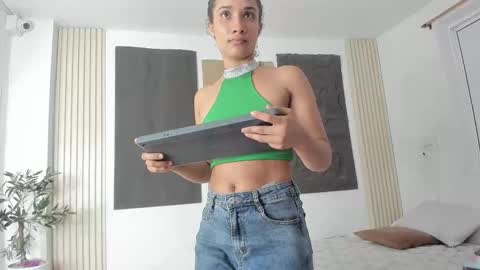 Marian online show from September 2025 11:04:02 AM