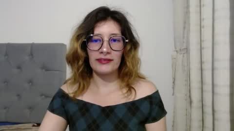 Mariana online show from December 2024 05:43:01 PM