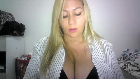 Snapshot of mariana995649 chatting on May 2026 03:06:01 PM mariana995649 online show from May 2026 03:06:01 PM