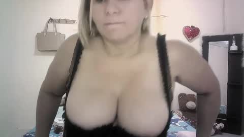 Snapshot of mariana995649 chatting on July 2026 12:44:01 PM mariana995649 online show from July 2026 12:44:01 PM