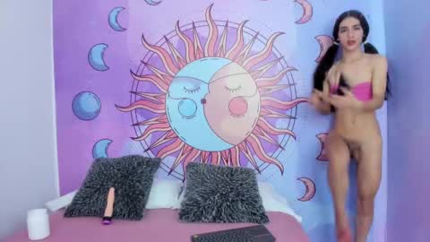 mariana_16_ online show from September 2025 08:00:02 PM