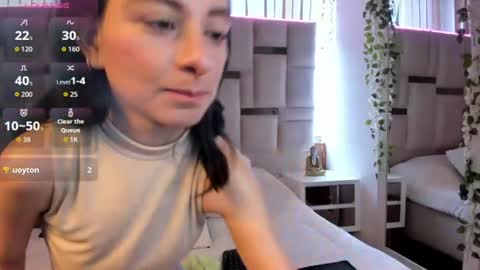 Snapshot of mariana__thompson chatting on July 2026 01:15:02 PM mariana__thompson online show from July 2026 01:15:02 PM
