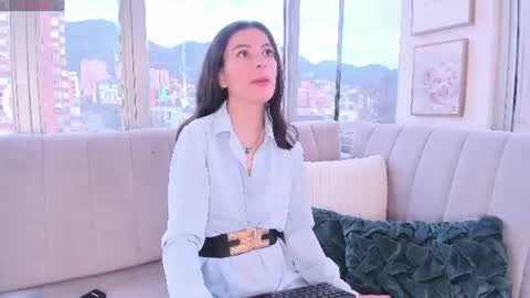Snapshot of mariana__thompson chatting on July 2026 08:44:01 PM mariana__thompson online show from July 2026 08:44:01 PM