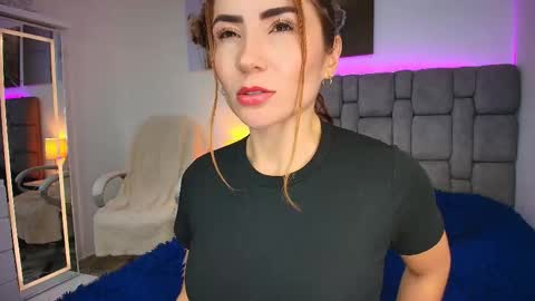 Mariana Gomez online show from November 2025 07:14:01 PM