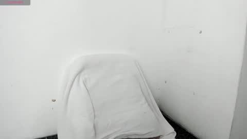 Snapshot of mariana_laurent1 chatting on February 2026 02:27:01 AM Mariana online show from February 2026 02:27:01 AM