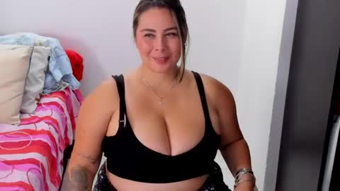 Snapshot of mariana_mr chatting on July 2026 09:26:01 AM M A R I A N A online show from July 2026 09:26:01 AM