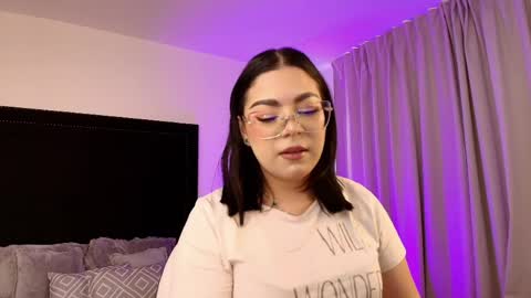 Snapshot of mariana_owen chatting on May 2026 11:51:02 AM online show from May 2026 11:51:02 AM
