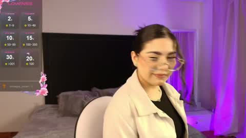 Snapshot of mariana_owen chatting on June 2026 12:44:02 PM online show from June 2026 12:44:02 PM