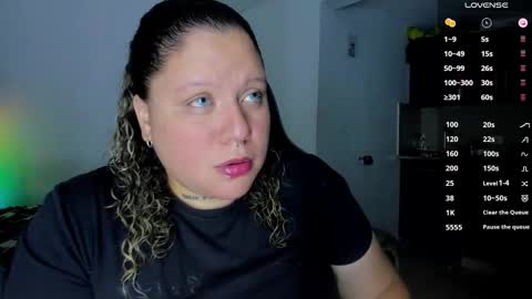 Snapshot of mariana_smittt chatting on March 2025 11:14:01 PM   Independent Model online show from March 2025 11:14:01 PM