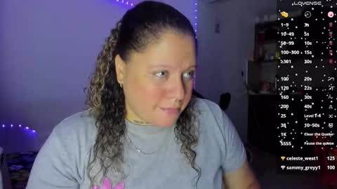 Snapshot of mariana_smittt chatting on October 2025 06:02:02 AM   Independent Model online show from October 2025 06:02:02 AM