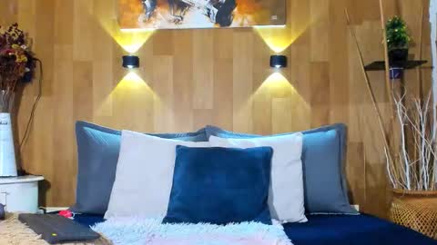 Mariana Angel online show from November 2025 07:02:02 PM