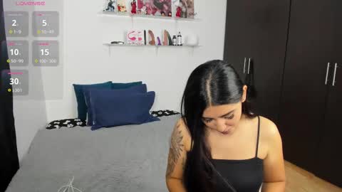 MARIANA Y VALENTINA online show from September 2025 11:10:02 AM