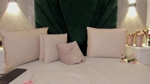 Snapshot of marianasanz chatting on December 2024 08:49:02 PM Mariana online show from December 2024 08:49:02 PM