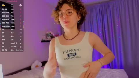 Mariana online show from November 2025 06:32:01 PM