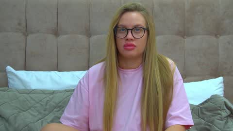 Maria online show from January 2025 07:04:01 PM