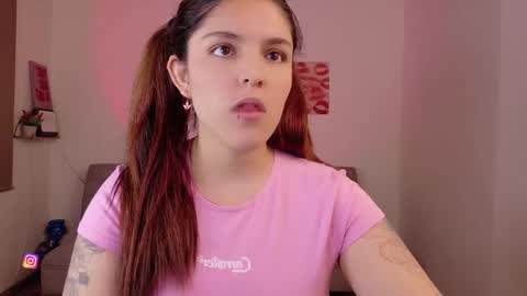 mariangeel_ online show from December 2025 01:03:02 AM