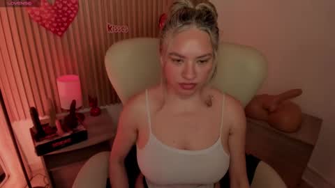 Marian Love  online show from February 2025 05:04:02 PM