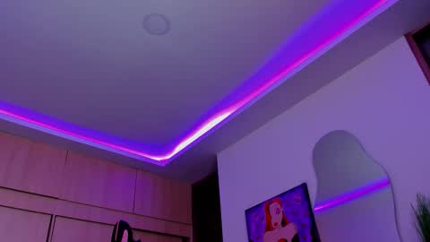 M A R I A N E online show from October 2025 03:02:01 PM